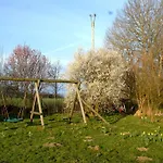 In Mit Garten Und Terrasse *