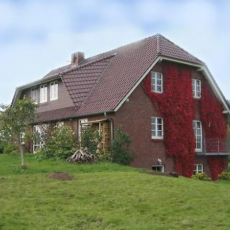 In Mit Garten Und Terrasse Apartment Semlow
